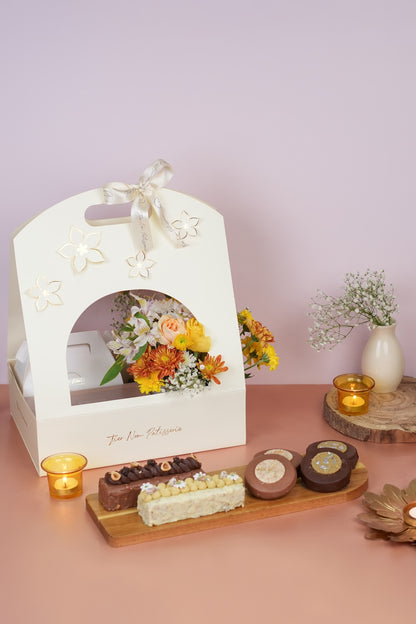 Floral Blossom Hamper Bag - Tier Nom Patisserie